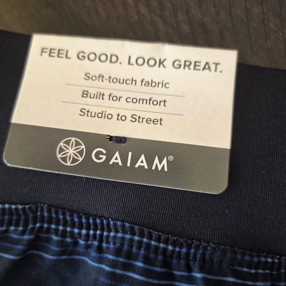 NWT GAIAM Men's Streak 9 In Short - Navy Blue Striped Athletic Shorts Large - Picture 12 of 14